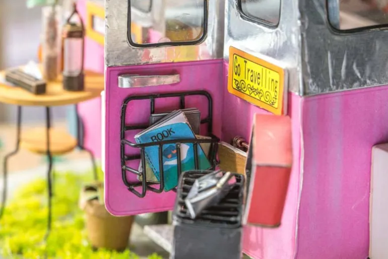 Bouwpakket Dollhouse Miniature | Happy Camper