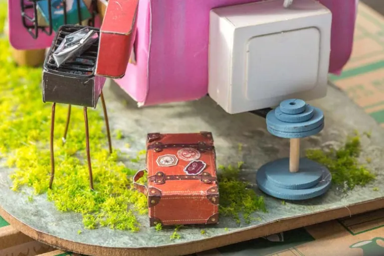 Bouwpakket Dollhouse Miniature | Happy Camper