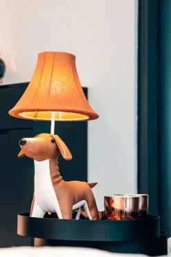 Lamp Waldi de teckel met een sterk Karakter